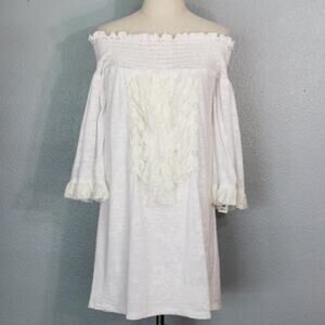 VAVA By Joy Han off the Shoulder Top Lace Details Size M